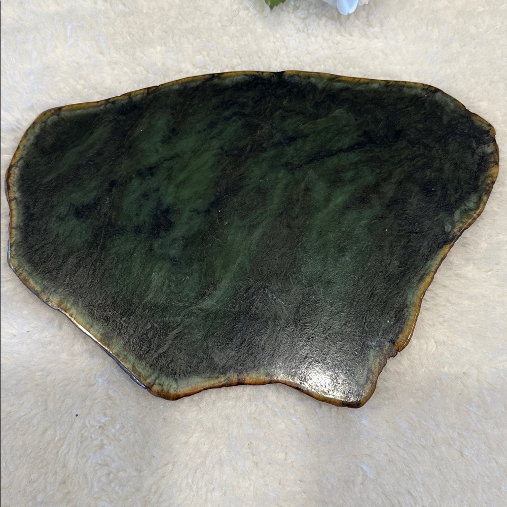 Nephrite jade polished piece